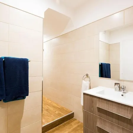 Ola - Castelo Iii * ליסבון