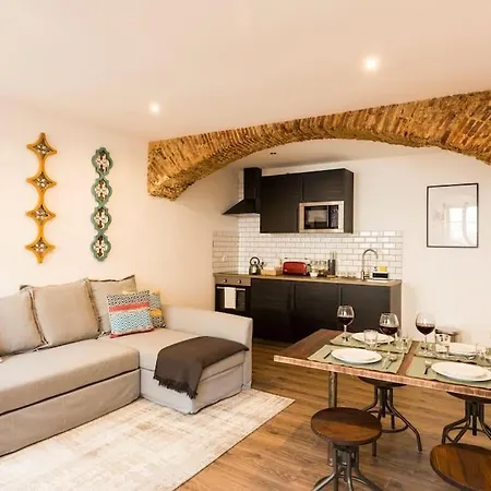 Ola - Castelo Iii Lisbon